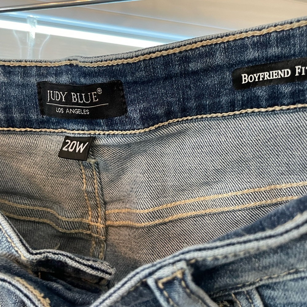 Judy blue boyfriend distressed Jean